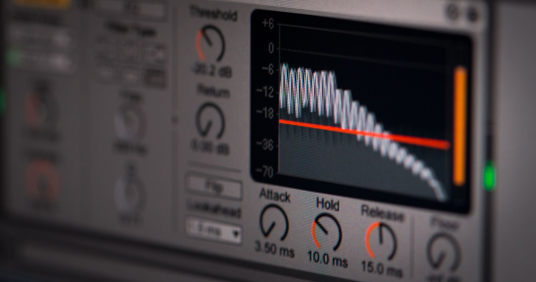 Editing program displaying waveforms and visual cuts